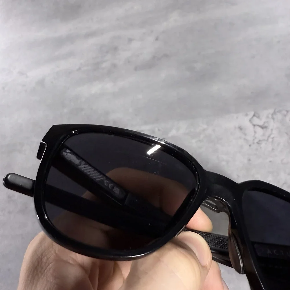 Oakley some cosmetic